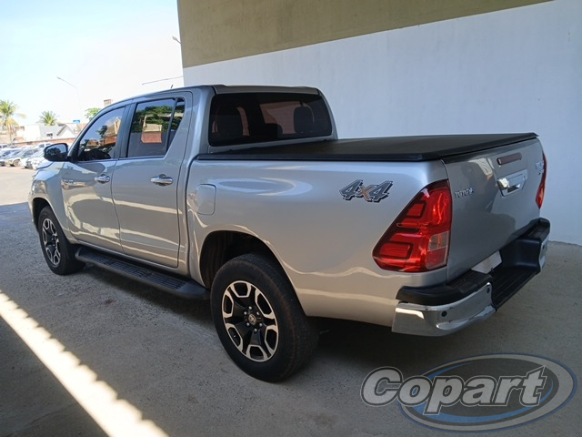 Toyota Hilux SRX 2.8 TDI 4x4 2021