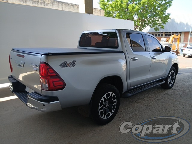 Toyota Hilux SRX 2.8 TDI 4x4 2021